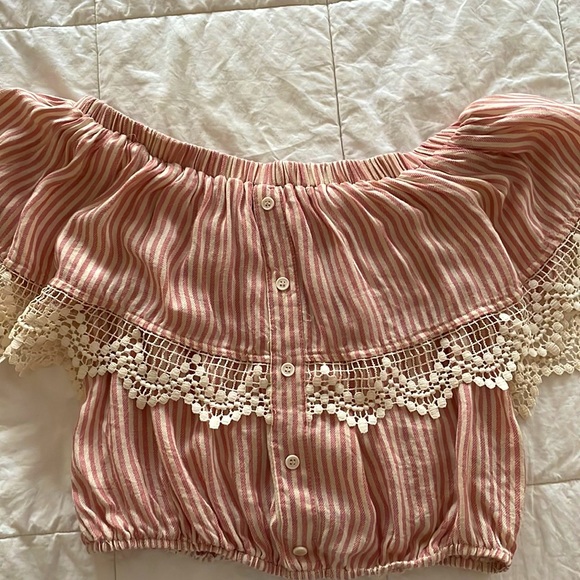 Love, Fire Off-the-shoulder Stripped Crop Top - Picture 3 of 5